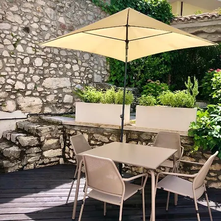 Borgo Borago Lägenhet