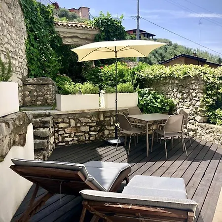 Borgo Borago * Brenzone sul Garda