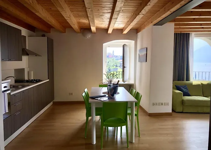 Borgo Borago * Brenzone sul Garda